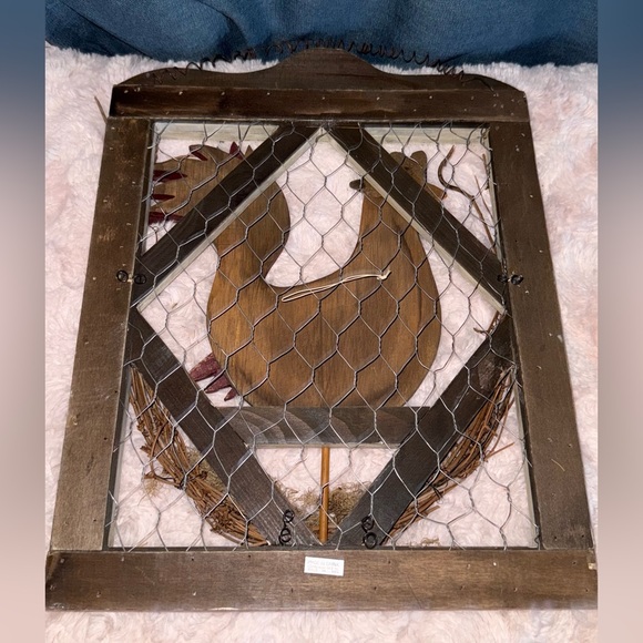 NWOT’s Rustic Rooster Wall Decor - Picture 10 of 13